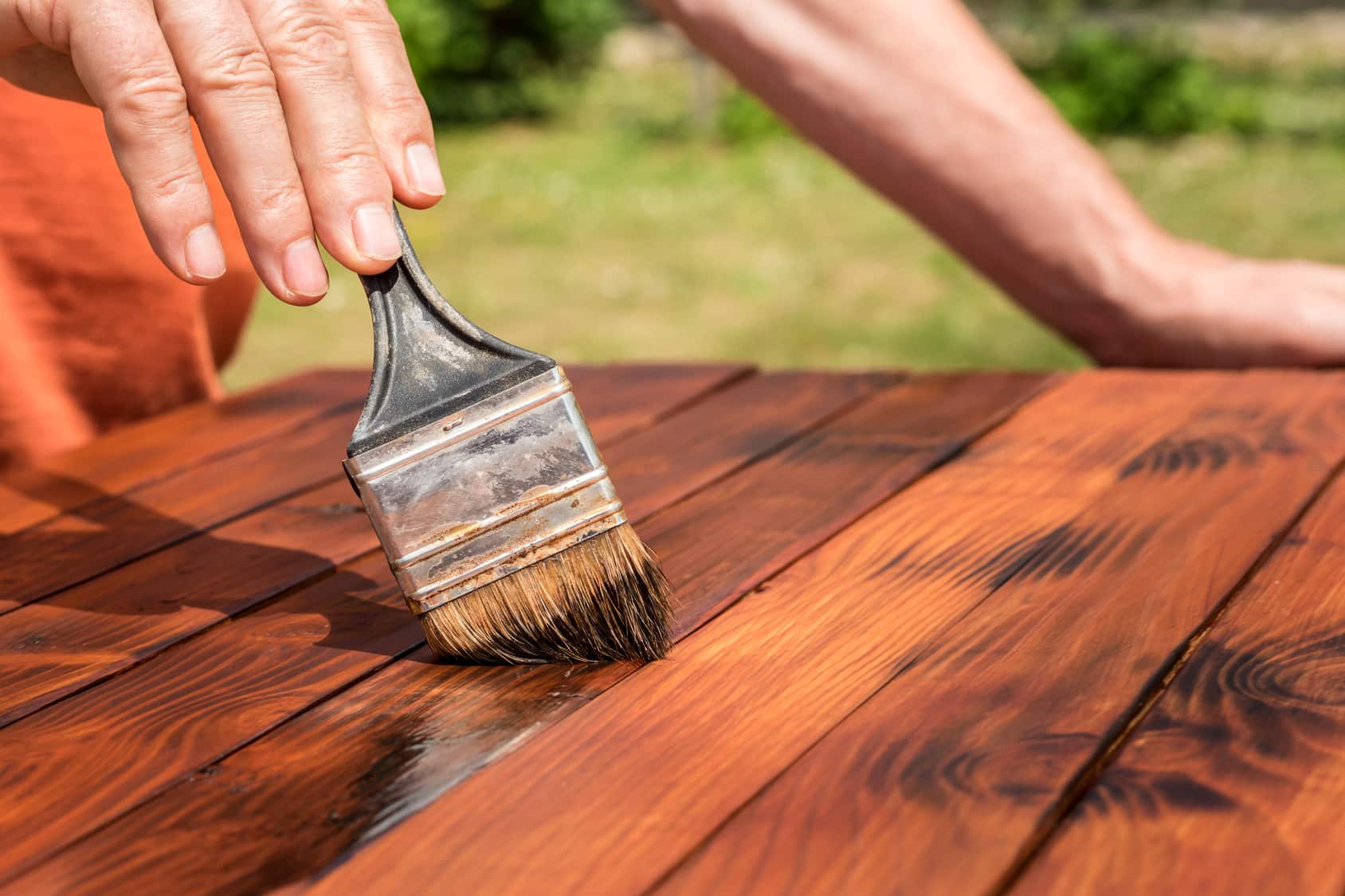 peinture d'une table bois