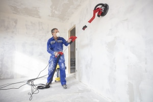 Conseils de ponçage de mur avant peinture