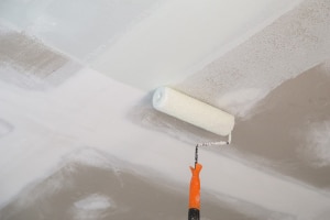 Conseils pour peindre un mur en plâtre